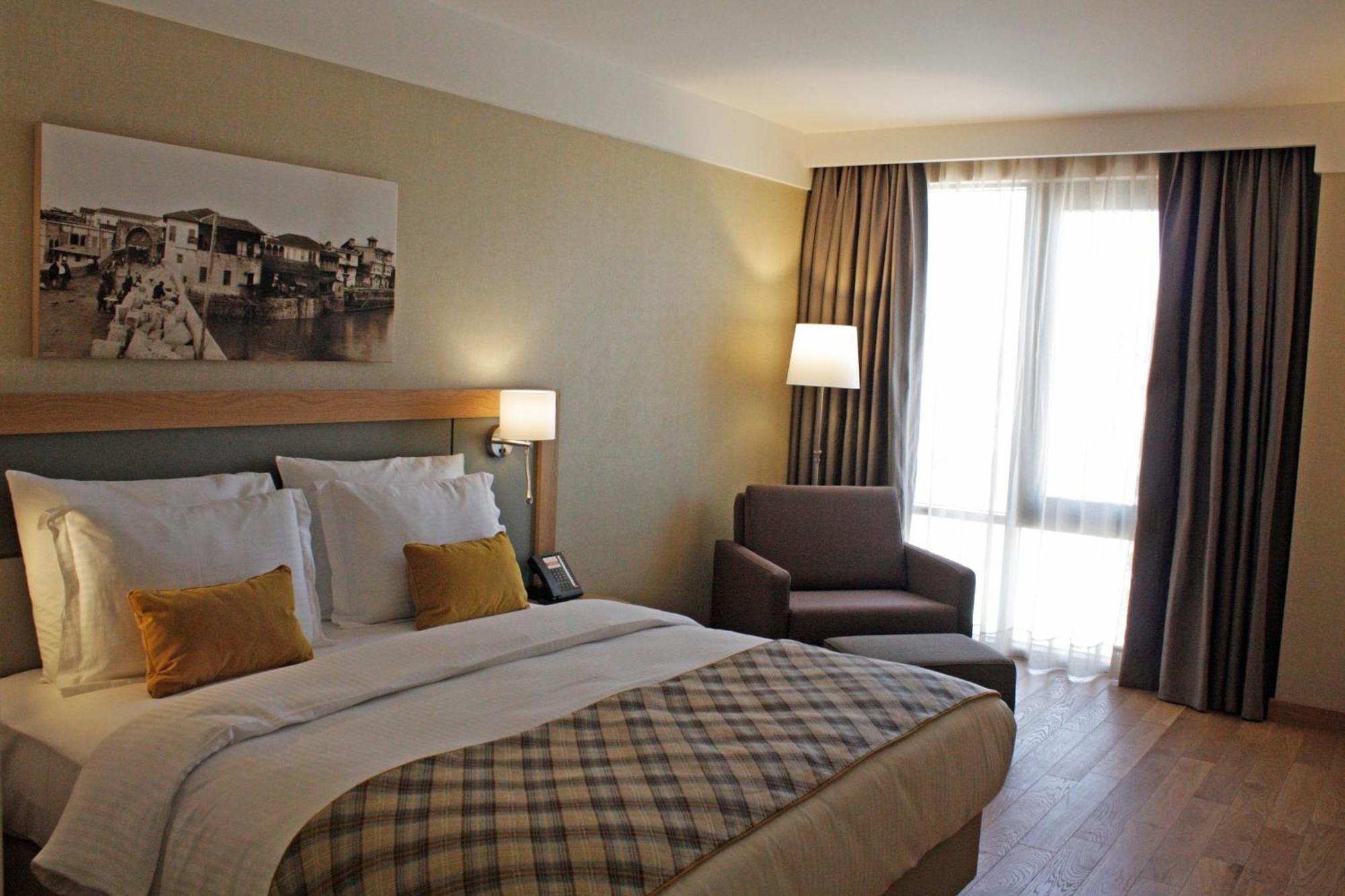 Ramada Hotel & Suites Adana Exterior foto